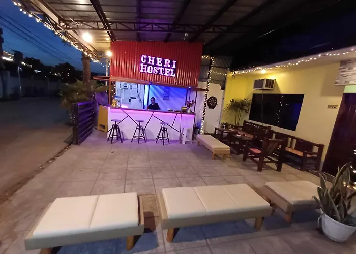 Cheri Backpackers * Moalboal