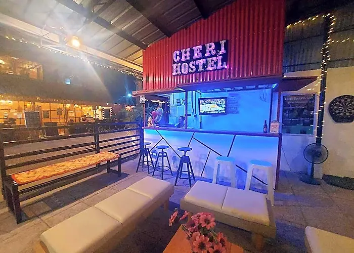 Cheri Backpackers *