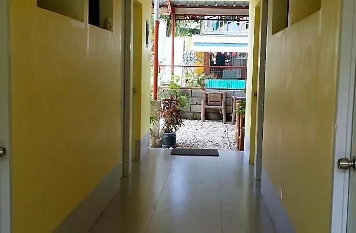 Cheri Backpackers Ostello