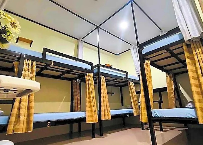 Cheri Backpackers Ostello Moalboal